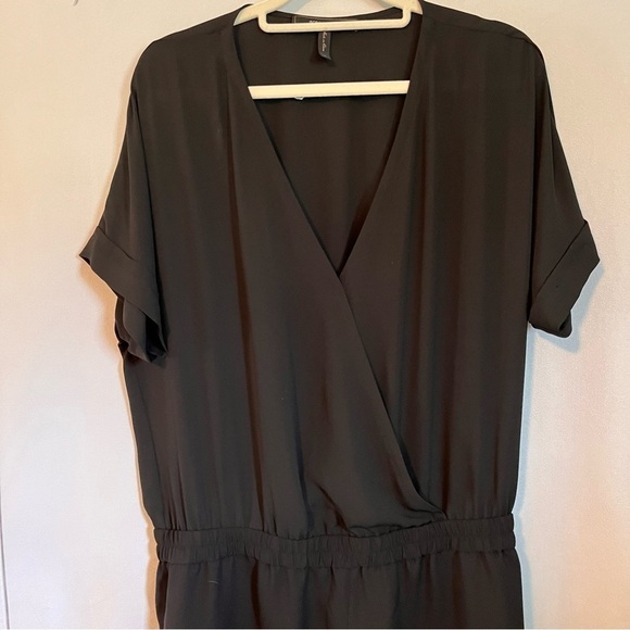 NWOT BCBG shorts romper black size Medium - Picture 5 of 8